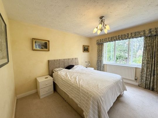 Room 1, Dartmouth Drive, St Helens, W... - Photo 1