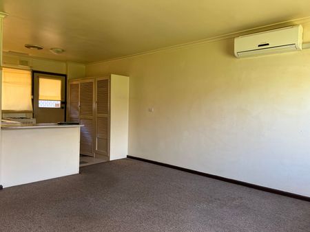 Neat and tidy unit! - Photo 5