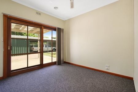 201 Lawrence Street - Photo 5
