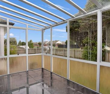 Charming 3-Bedroom Home for Rent in Strathern, Invercargill - Photo 5