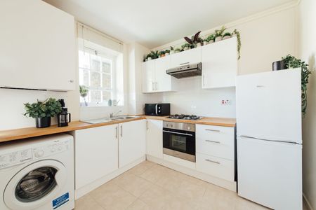 2 Bed Flat, Chalton Street, NW1 - Photo 2