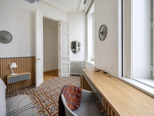 Excellent 3 Bedroom apartment with 9m² terrace for rent in Eixample Right, Barcelona - Photo 1