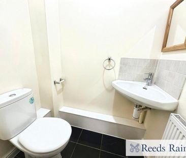 4 bedroom terraced house to rent - Photo 5