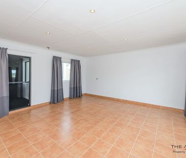 Beautifully Presented Townhouse with City Views – Prime Inner-City ... - Photo 3