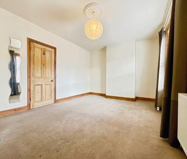3 bedroom Mid Terraced House to let - Photo 5