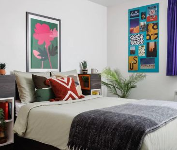 Extra Large High Double Ensuite - Photo 5