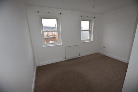 3 bedroom maisonette to rent - Photo 3