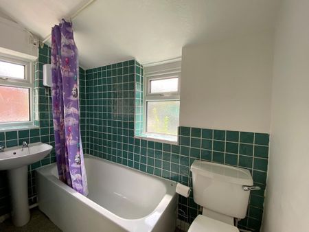 4 bedroom terraced house to rent - Photo 5