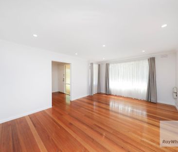 Spacious 3-Bedroom Home for Rent in Gladstone Park - Photo 1
