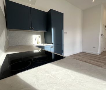 Dorchester Road, WEYMOUTH - Photo 2