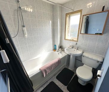 1 bedroom semi-detached house to rent - Photo 5