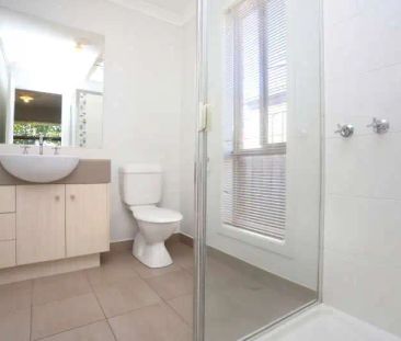 “Family Home in Falling Water Estate” - Photo 6