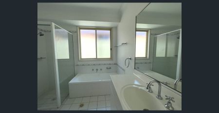 4 Bedroom Home - Photo 2