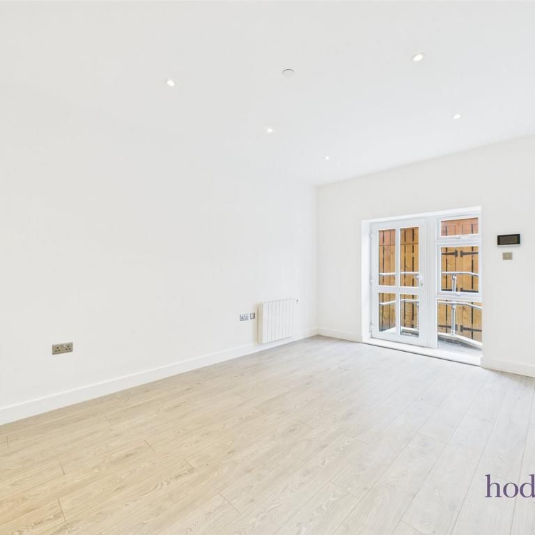 Studio to rent - Photo 1