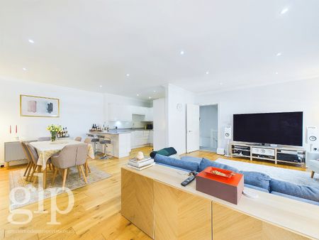 2 Bedroom Apartment, Gower Mews, London, Greater London, WC1 - Photo 3