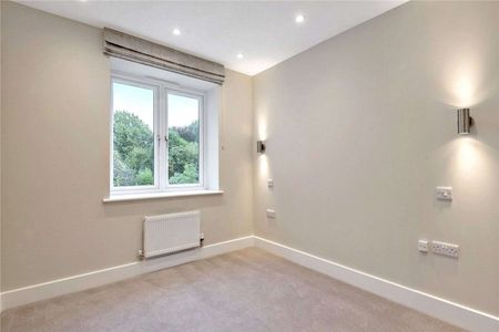 An exceptionally stylish apartment in and ideal Sevenoaks location. - Photo 5