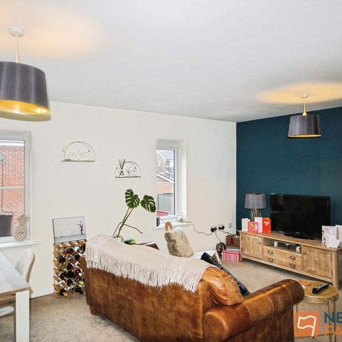 2 bedroom flat to rent - Photo 1