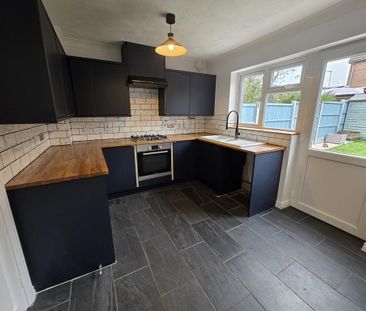 2 bedroom terraced house to rent - Photo 6