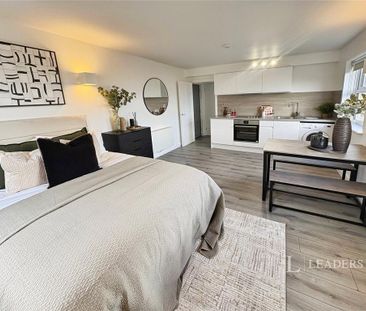 Studio to rent - Photo 3