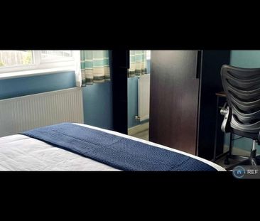 1 bedroom in a house share to rent - Photo 3