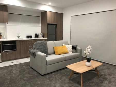 PERFECTLY POSITIONED 1 BEDROOM APARTMENT - Photo 2