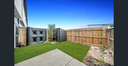 Luxury Townhouses available for rent ! That too, in the heart of Tarneit - Close to all amenities. - Photo 4