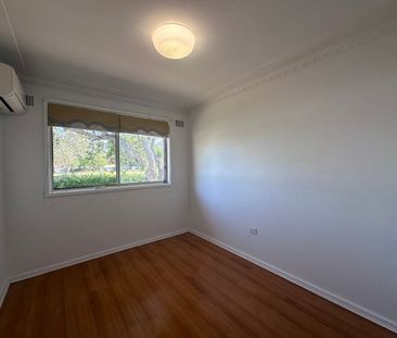 GREAT FAMILY HOME - Photo 4