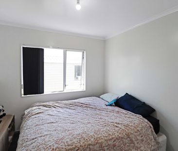 Tidy Four- Bedroom Home. - Photo 5