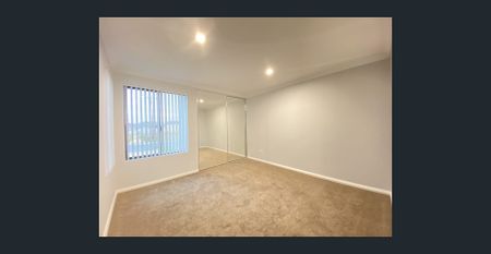 Low maintenance family home - Photo 2