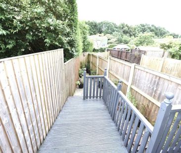 2 bedroom House in South View, Leeds - Photo 3