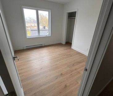 1203 Boul. du Lac, app.4, J7R 1C1, Deux-Montagnes - Photo 2