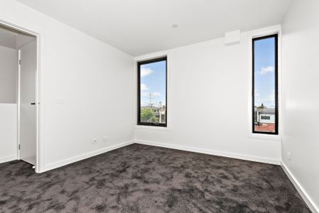 2/66 Herbert Street, Dandenong. - Photo 3