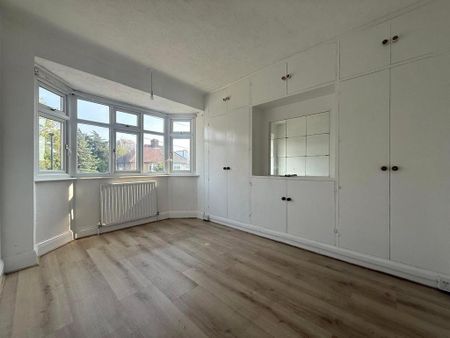 3 bedroom semi-detached house to rent - Photo 4