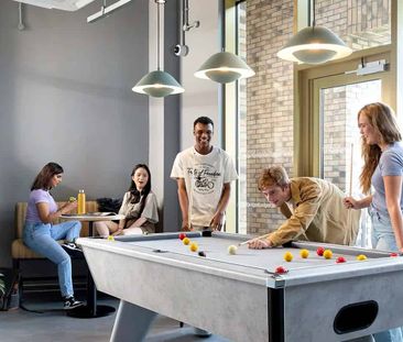 Medium High Double Ensuite - Photo 2