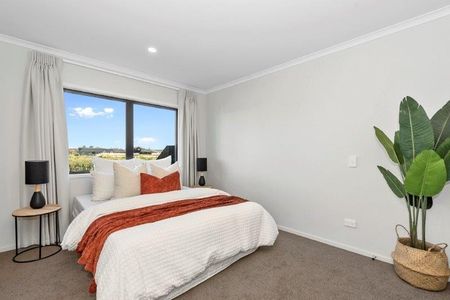 Experience contemporary living at 7/37 North Ridge Drive, a stylish near‑new townhouse in the heart of Rototuna North. - Photo 4