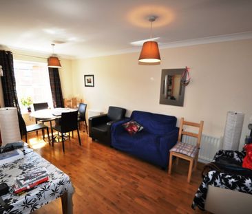 2 bedroom Apartment - BRIDGE COURT, WELWYN GARDEN CITY. - Photo 2