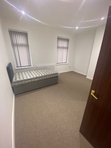 Room in a Shared House, Banff Road, M14 - Photo 4