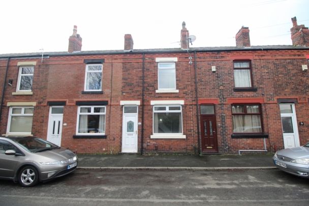 3 Bedroom Terraced House - Photo 1