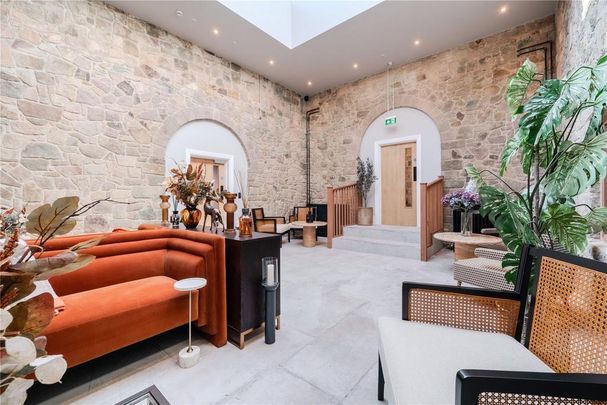 2 bedroom duplex to rent - Photo 1