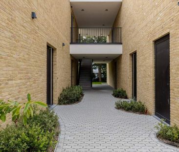 Appartement te huur in Kortrijk voor € 1.350 met 2 slaapkamers - Photo 5