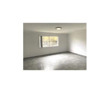 Spacious 4-Bedroom Home with Large Yard & Ample Parking - Photo 1