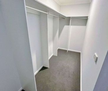 Wyndham Vale - Photo 1