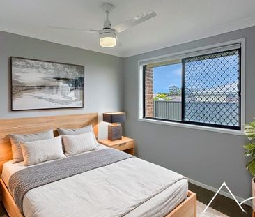 Modern 4-Bedroom Family Home in Currans Hill - Photo 6