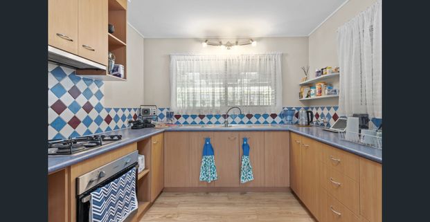 Charming Family Home in a Quiet Location - Photo 1