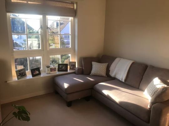 1 Bed Flat, Sutherland Grove, SW18 - Photo 1