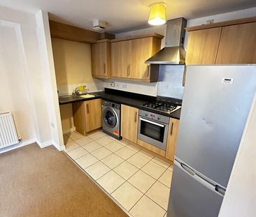 Modern & Spacious 2 Bedroom Flat for Rent in Derby - Photo 4
