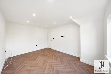4 bedroom semi-detached house to rent - Photo 5