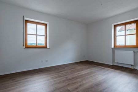 Ruhig Wohnen in der Stadt!Interessante 3-Zimmer-Wohnung mir Tageslichtbad und Balkon in Passau-Heining - Photo 3