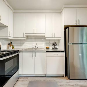 1 Bedroom Premium - 300 Rue Elgar, Verdun - Photo 2