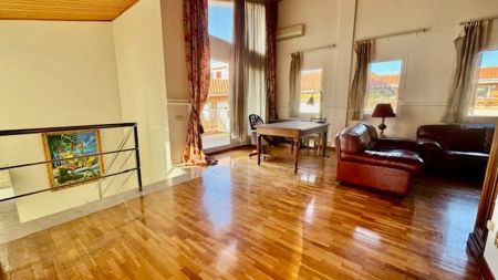 Casa adosada de alquiler en Carrer D'elisenda Ribatallada, L'Eixample - Foto 2